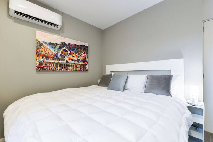 Room 27 of 122