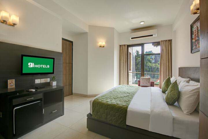 Room 52 of 82