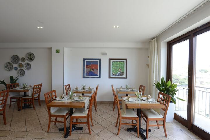 Dining Photos