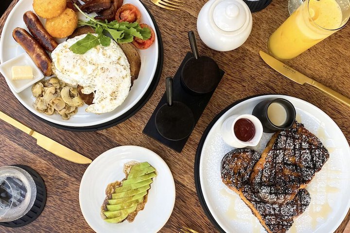 Breakfast/Coffee Service 107 of 147