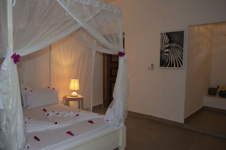 Room 5 of 150