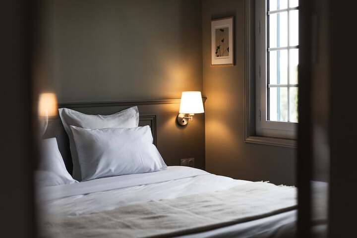 Room 12 of 33