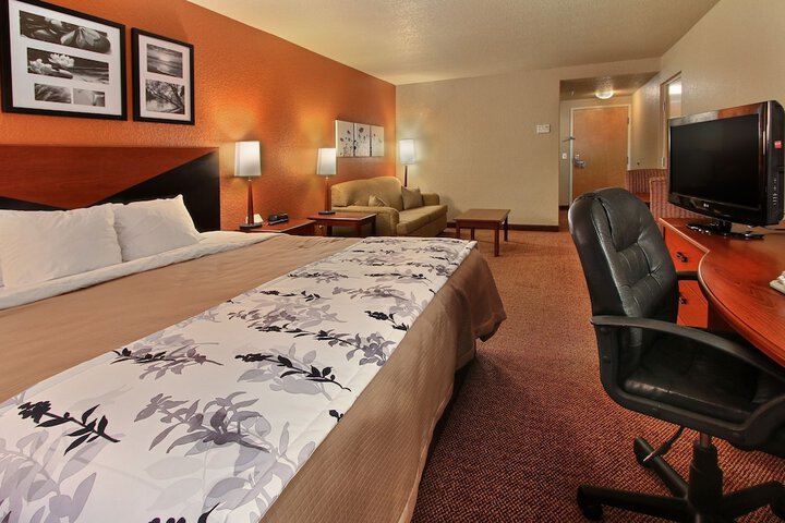 Room 9 of 52