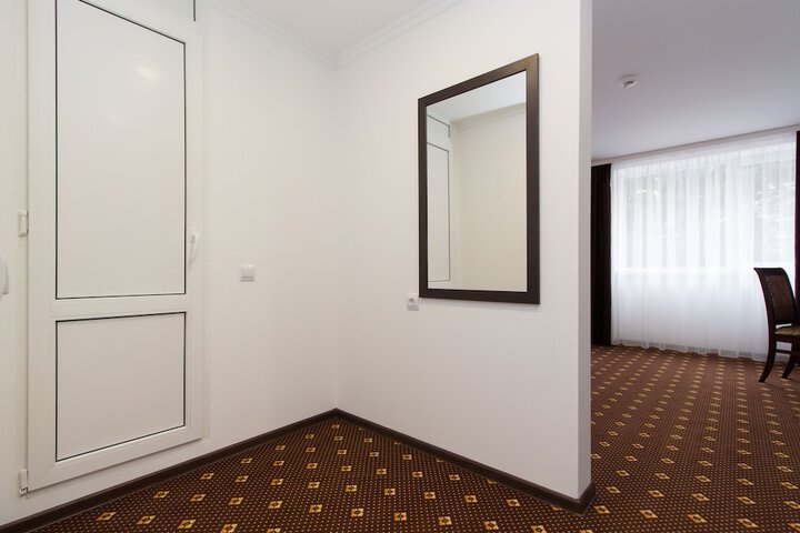 Room 23 of 31