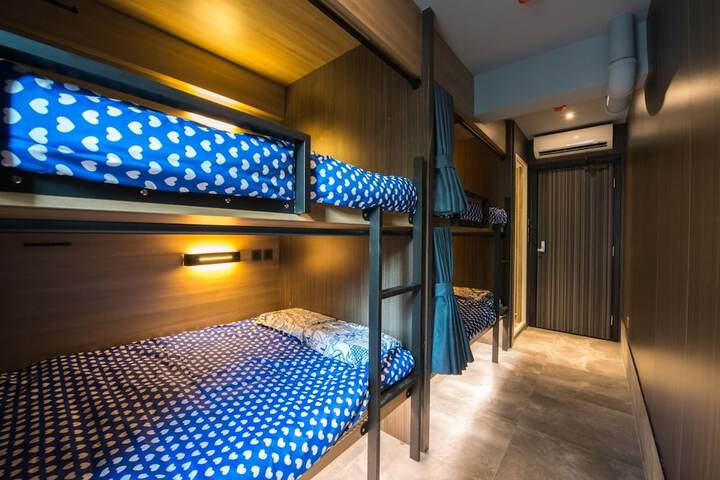 Room 42 of 58