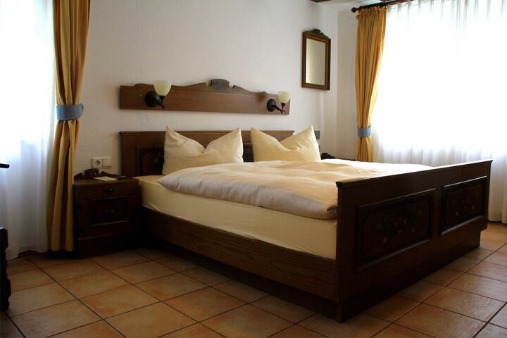 Room 2 of 2