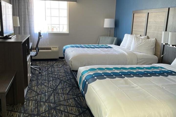 2 Queen Beds (4 of 19)