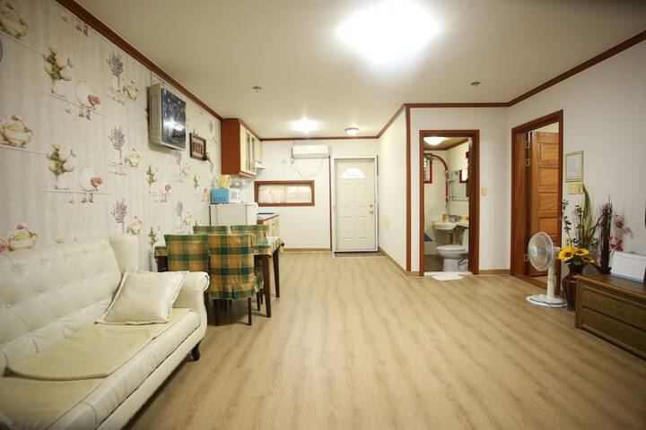 Room 75 of 82