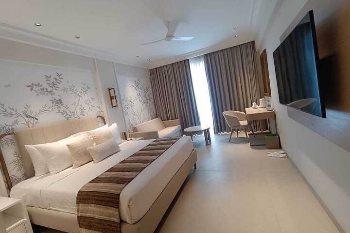 Room 20 of 49