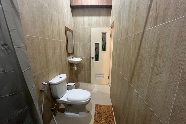 Room 12 of 22