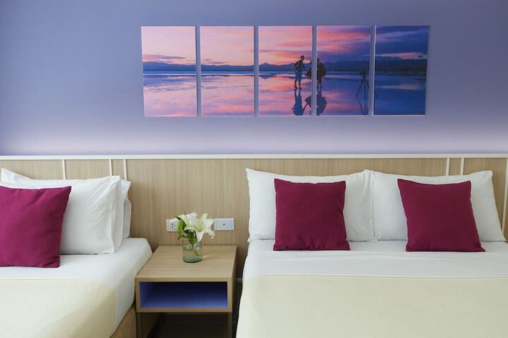 Room 3 of 32