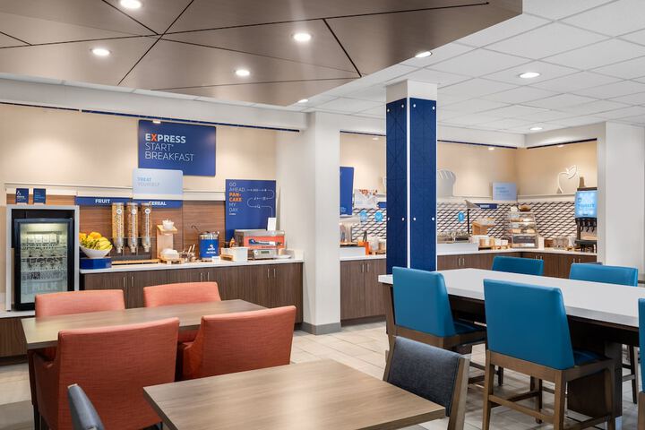 Breakfast/Coffee Service 57 of 63