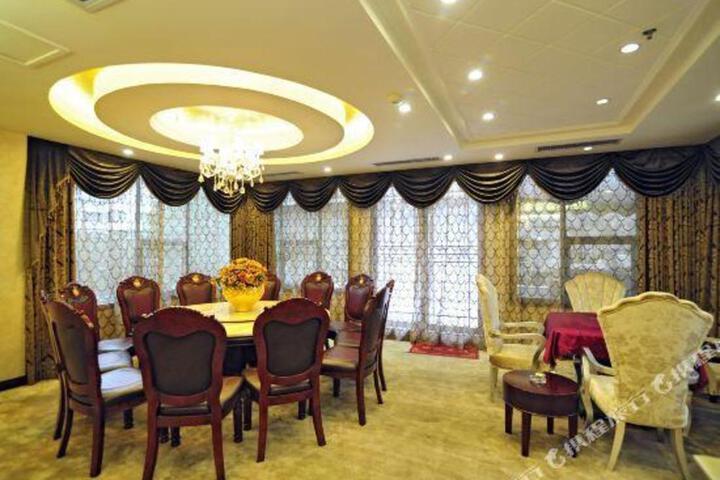 Mingcheng Fangzhou Hotel