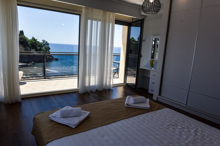 Room 40 of 80