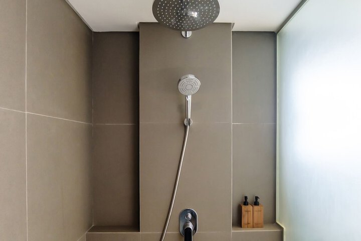 Room 40 of 65