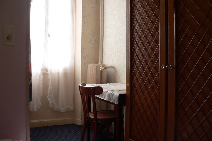 Room 13 of 22