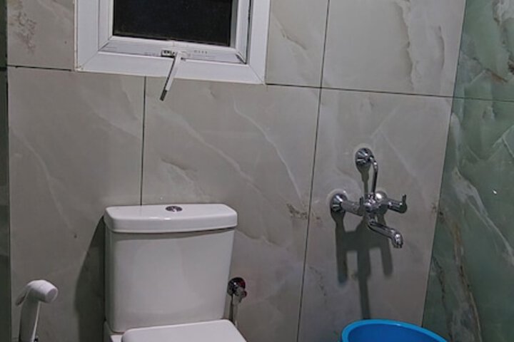 Room 2 of 4