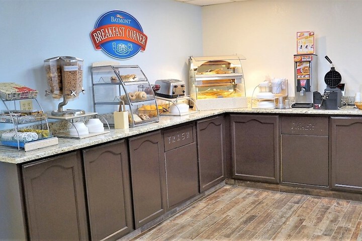 Breakfast/Coffee Service 30 of 34