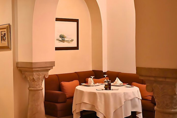 Dining 64 of 92