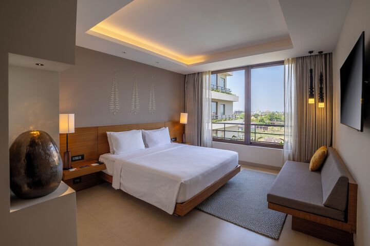 Room 16 of 30