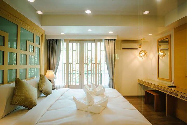 Room 3 of 91