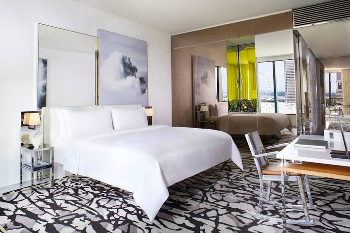 Room 28 of 125