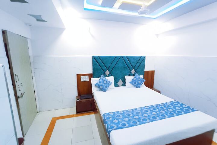 Room 15 of 25