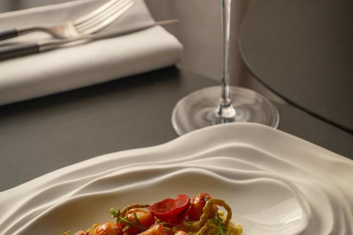 Dining 65 of 100
