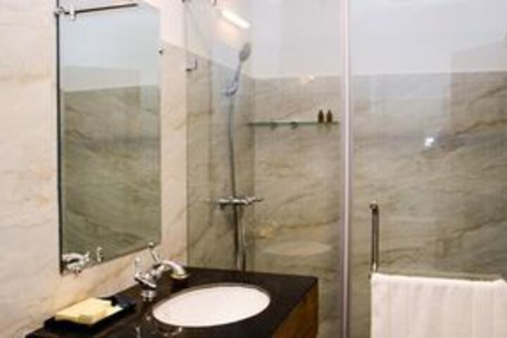 Room 4 of 35