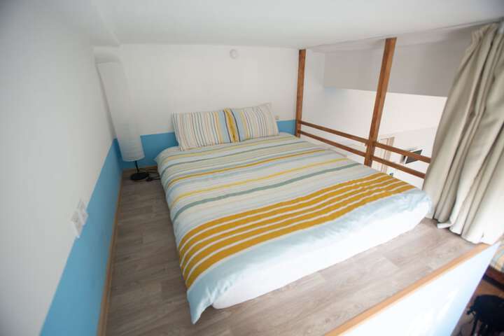 Room 30 of 64