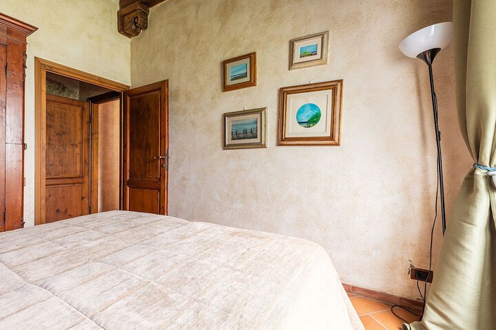 Room 35 of 100