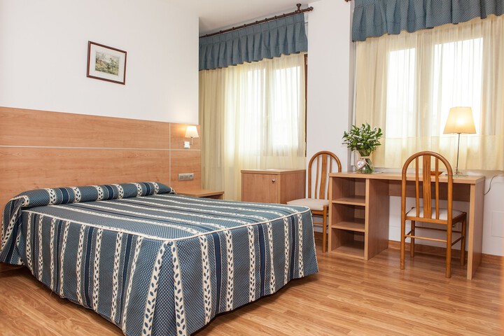 Room 8 of 37