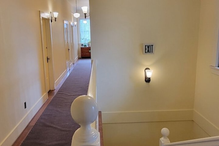 Room 18 of 44