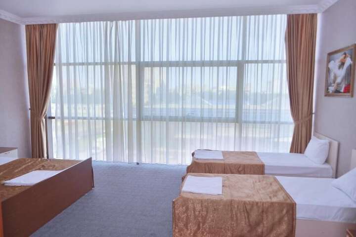Room 21 of 33