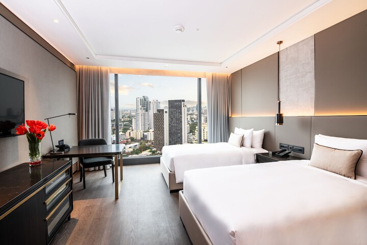 Room 27 of 110