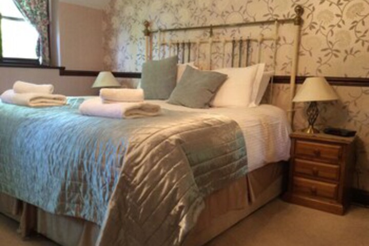 Room 13 of 19