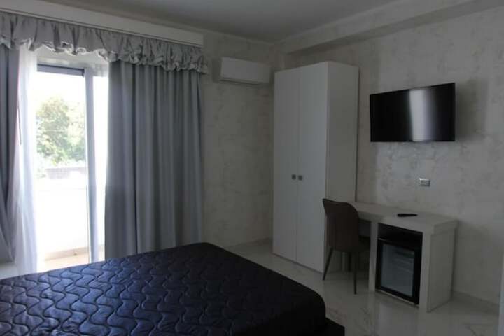 Room 15 of 89