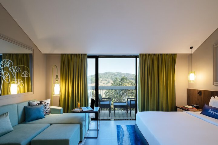 Room 12 of 87