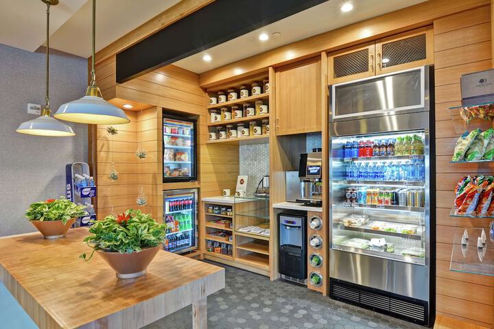Snack bar