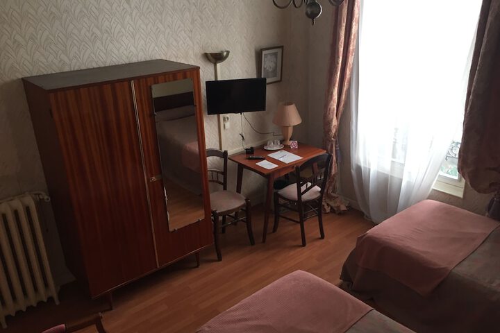 Room 3 of 41
