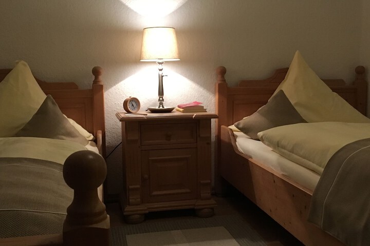 Room 8 of 41