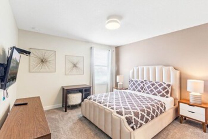 Room 43 of 216