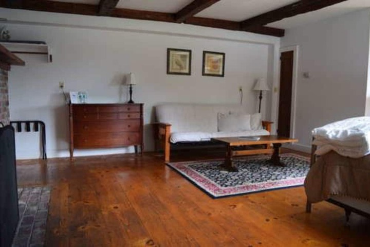 Room 33 of 63