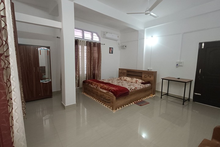AURA HOMES