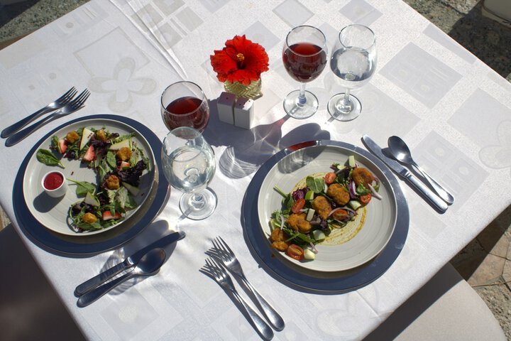 Dining 54 of 103