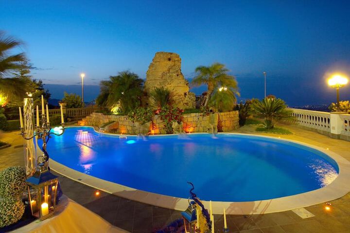 Pool 26 of 62