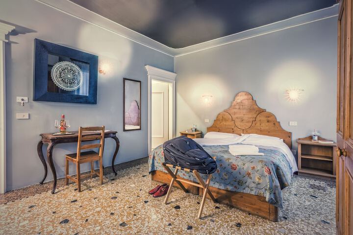 Room 3 of 19