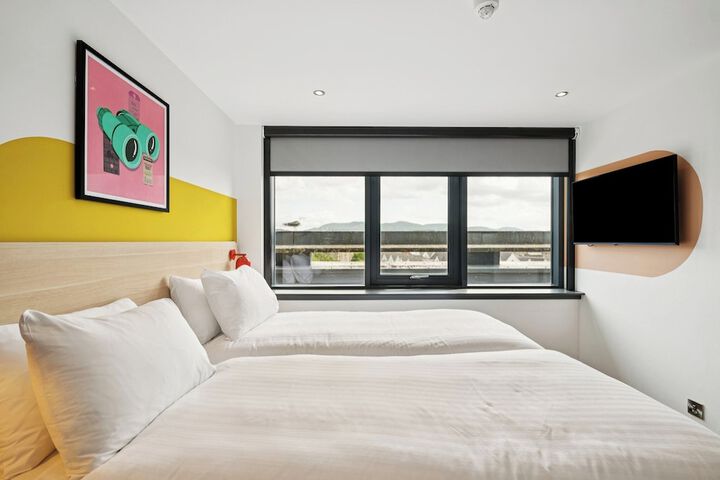 Room 7 of 47