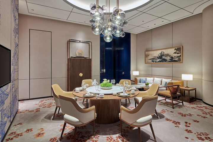 Dining 59 of 81