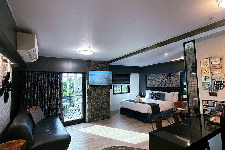 Room 48 of 80